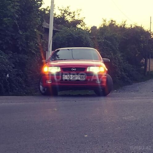 Opel Vectra 1993, 352,856 km - 1.8 l - Zaqatala