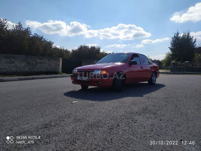 Opel Vectra 1993, 352,856 km - 1.8 l - Zaqatala