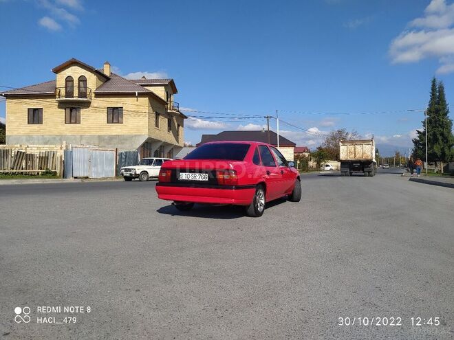Opel Vectra 1993, 352,856 km - 1.8 l - Zaqatala