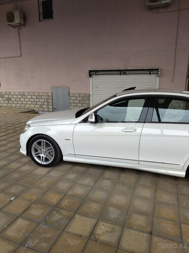 Mercedes C 250 2007, 115,000 km - 2.5 л - Bakı