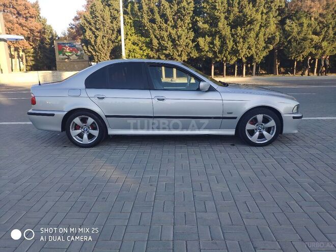 BMW 535 2000, 318,000 km - 3.5 l - Yevlax