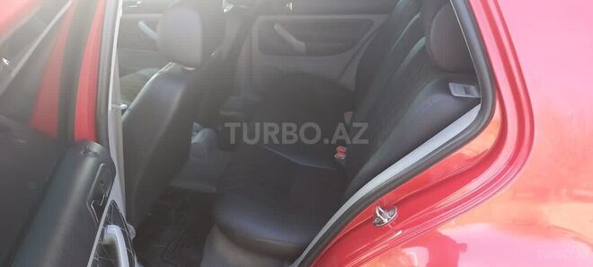 Volkswagen Golf 2000, 245,236 km - 1.6 l - Yevlax