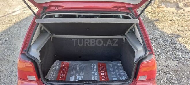 Volkswagen Golf 2000, 245,236 km - 1.6 l - Yevlax