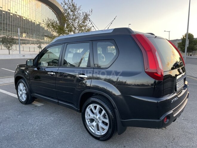 Nissan X-Trail 2013, 270,000 km - 2.5 l - Bakı