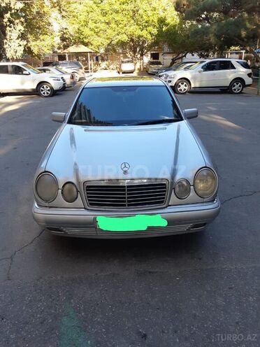 Mercedes E 220 1997, 350,000 km - 2.2 l - Bakı