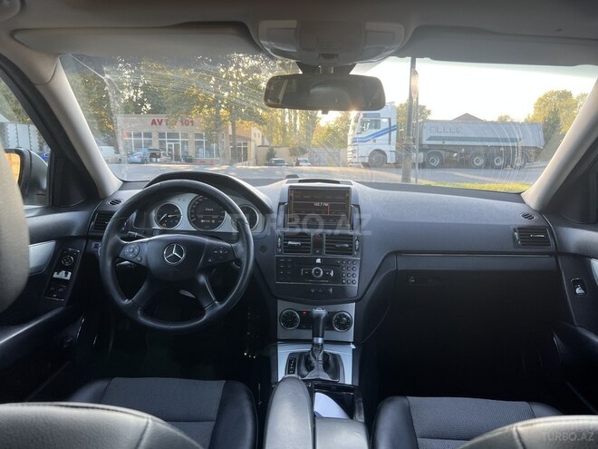 Mercedes C 300 2007, 260,000 km - 3.0 l - Qazax