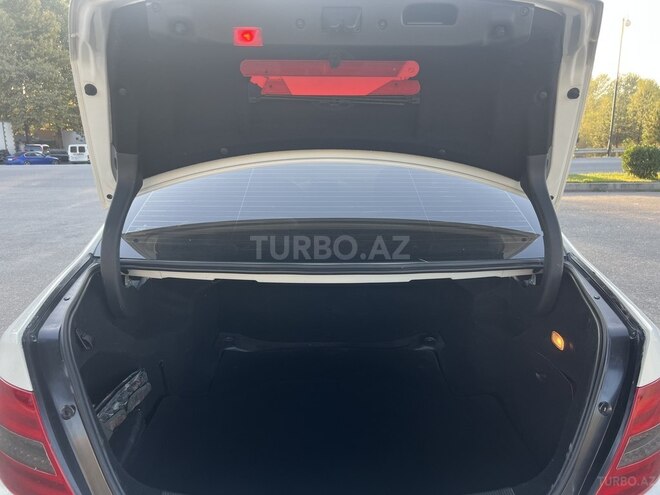 Mercedes C 300 2007, 260,000 km - 3.0 l - Qazax