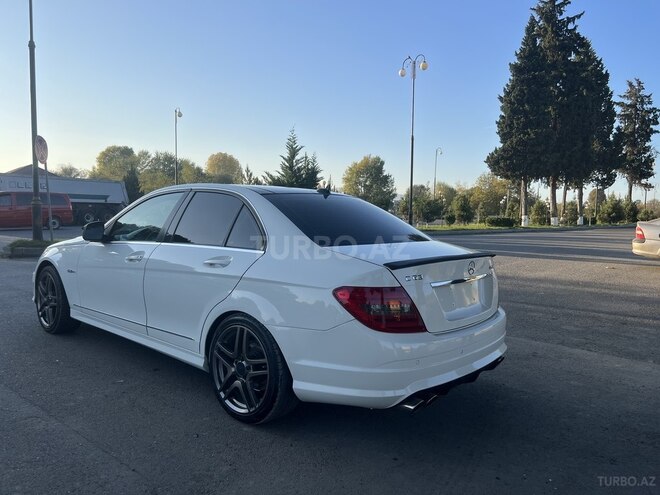 Mercedes C 300 2007, 260,000 km - 3.0 l - Qazax