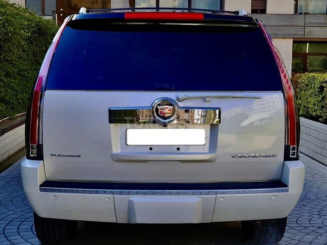 Cadillac Escalade 2013, 95,000 km - 6.2 l - Bakı