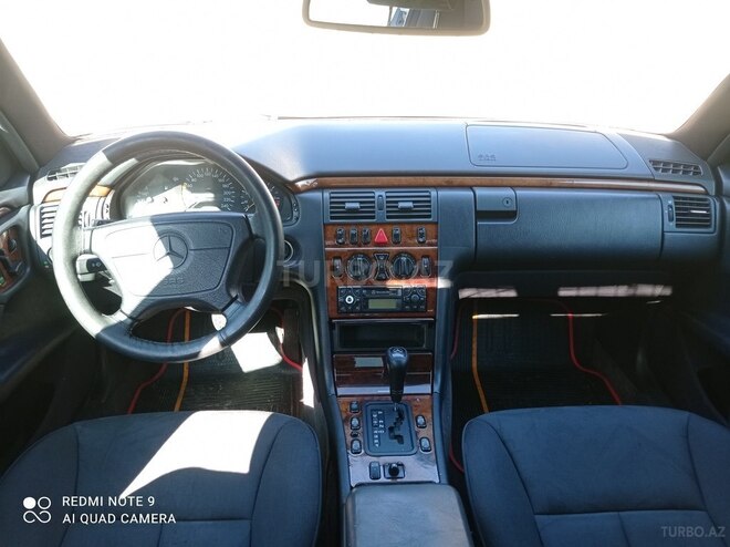 Mercedes E 240 1998, 251,030 km - 2.4 л - Bakı