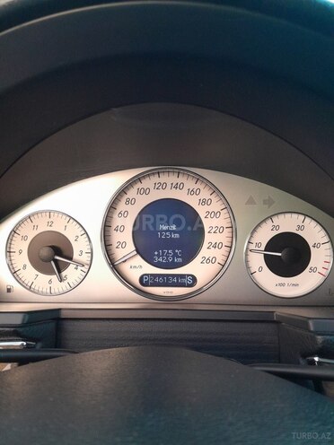 Mercedes E 220 2006, 246,000 km - 2.2 л - Bakı