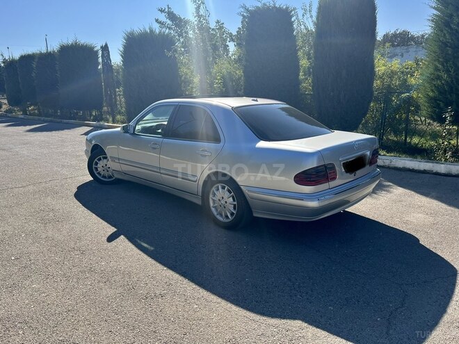 Mercedes E 270 2001, 310,491 km - 2.7 l - Bakı