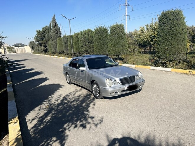 Mercedes E 270 2001, 310,491 km - 2.7 l - Bakı