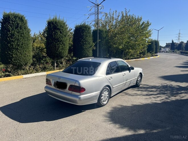 Mercedes E 270 2001, 310,491 km - 2.7 l - Bakı