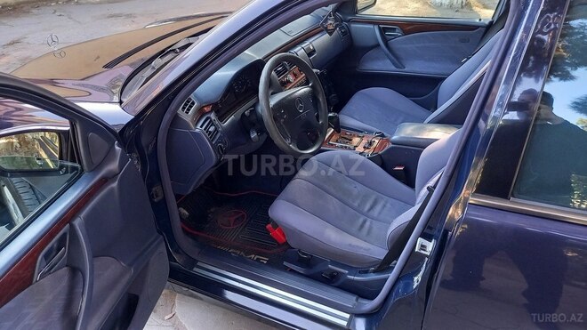 Mercedes E 240 1999, 237,000 km - 2.4 л - Bakı