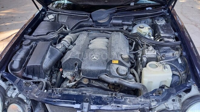 Mercedes E 240 1999, 237,000 km - 2.4 л - Bakı