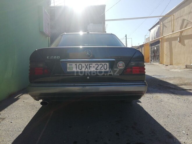 Mercedes E 220 1994, 500,000 km - 2.2 l - Bakı