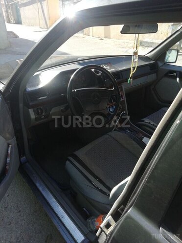 Mercedes E 220 1994, 500,000 km - 2.2 l - Bakı