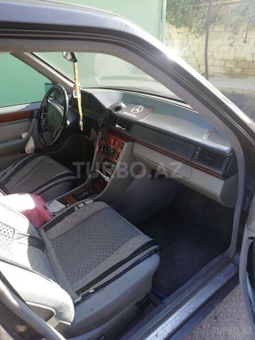 Mercedes E 220 1994, 500,000 km - 2.2 l - Bakı