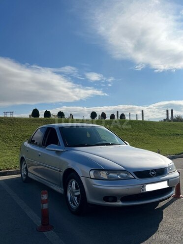Opel Vectra 1999, 213,973 km - 2.0 l - Bakı