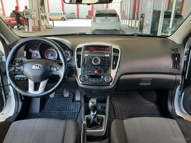 Kia Ceed 2011, 162,000 km - 1.6 l - Bakı