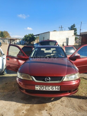Opel Vectra 1999, 180,000 km - 1.8 l - Gəncə