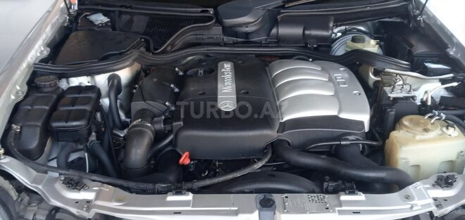 Mercedes E 220 1999, 326,000 km - 2.2 l - Bakı