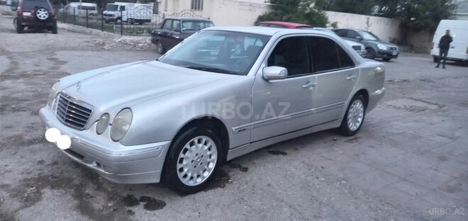 Mercedes E 220 1999, 326,000 km - 2.2 l - Bakı