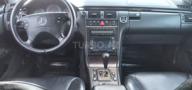 Mercedes E 220 1999, 326,000 km - 2.2 l - Bakı