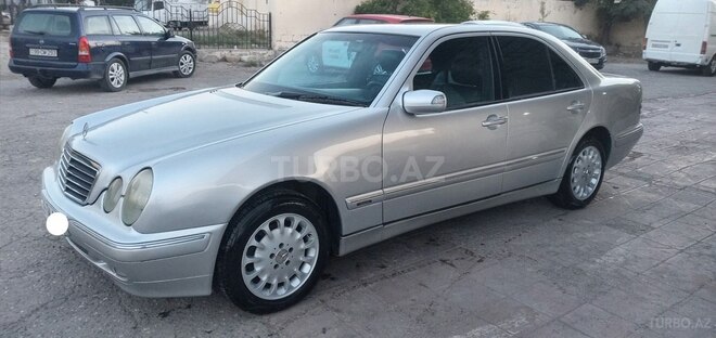 Mercedes E 220 1999, 326,000 km - 2.2 l - Bakı