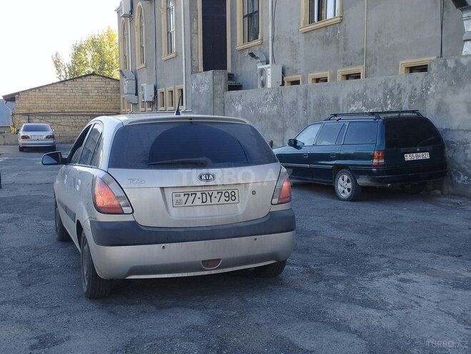 Kia Rio 2005, 214,000 km - 1.5 l - Şəki