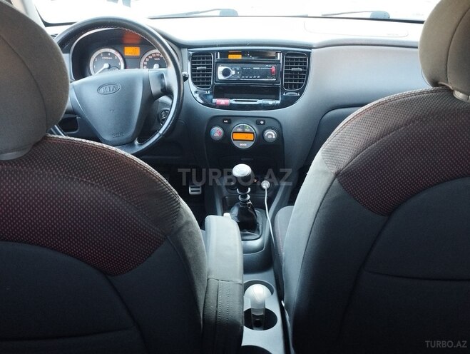 Kia Rio 2005, 214,000 km - 1.5 l - Şəki