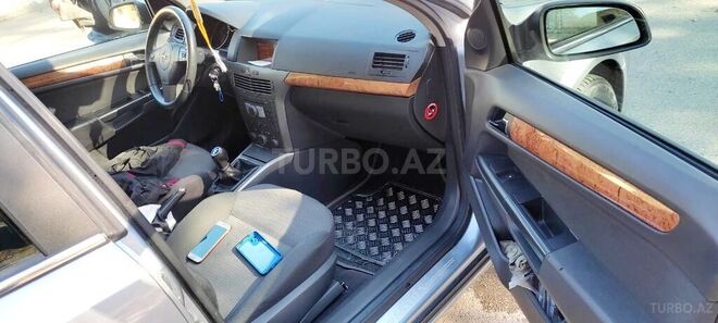 Opel Astra 2006, 160,000 km - 1.3 l - Bakı