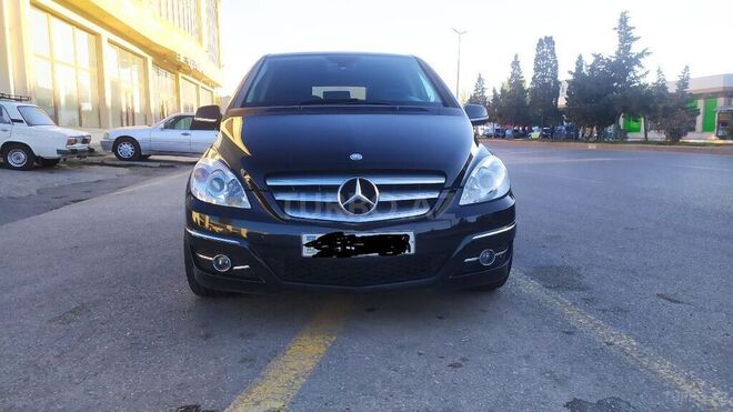 Mercedes B 180 2010, 125,000 km - 1.7 л - Sumqayıt
