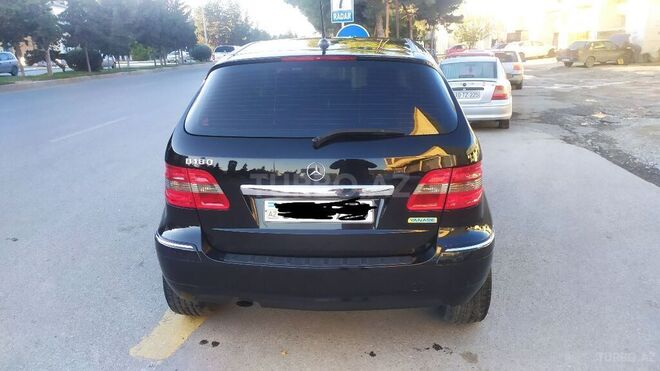 Mercedes B 180 2010, 125,000 km - 1.7 л - Sumqayıt