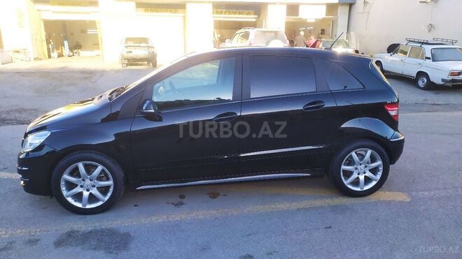 Mercedes B 180 2010, 125,000 km - 1.7 л - Sumqayıt