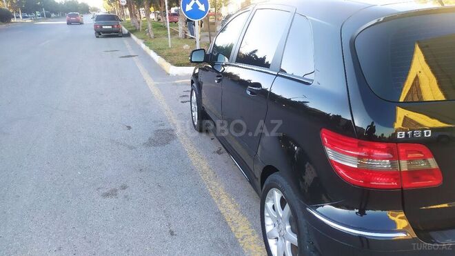 Mercedes B 180 2010, 125,000 km - 1.7 л - Sumqayıt