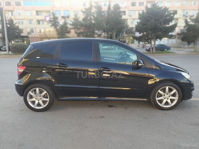 Mercedes B 180 2010, 125,000 km - 1.7 л - Sumqayıt