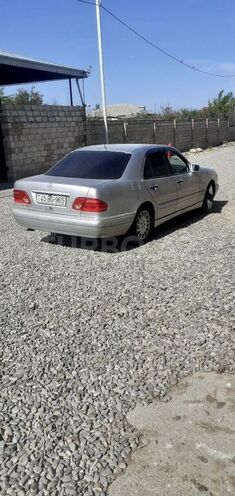 Mercedes E 240 1998, 375,000 km - 2.4 l - Şabran