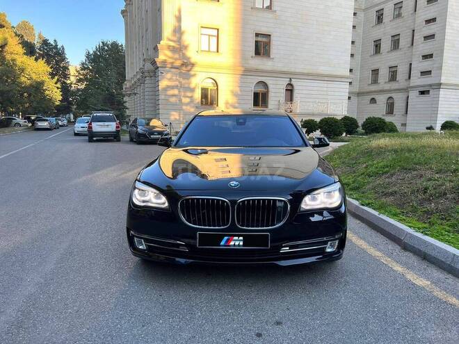 BMW 750 2013, 197,000 km - 4.4 л - Bakı