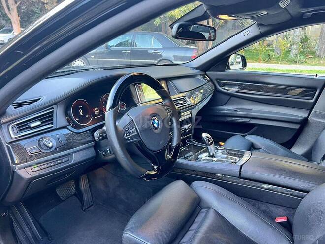 BMW 750 2013, 197,000 km - 4.4 л - Bakı