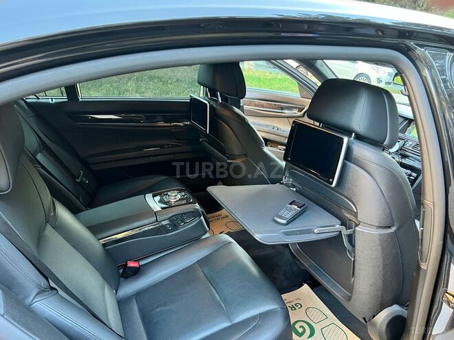 BMW 750 2013, 197,000 km - 4.4 л - Bakı