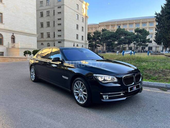 BMW 750 2013, 197,000 km - 4.4 л - Bakı
