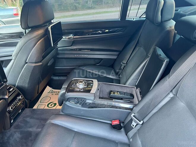BMW 750 2013, 197,000 km - 4.4 л - Bakı