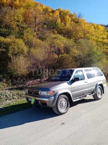 Nissan Pathfinder 1995, 381,785 km - 2.7 l - Xaçmaz