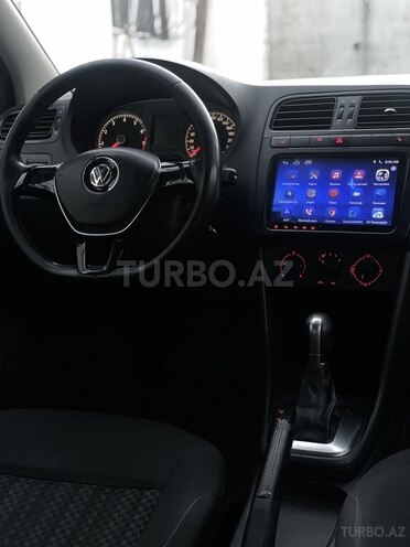 Volkswagen Polo 2018, 250,000 km - 1.6 l - Bakı