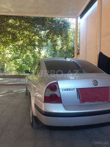 Volkswagen Passat 2002, 323,000 km - 2.0 л - Ağstafa