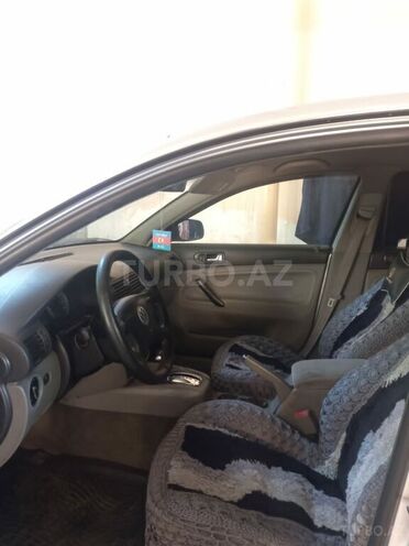 Volkswagen Passat 2002, 323,000 km - 2.0 л - Ağstafa