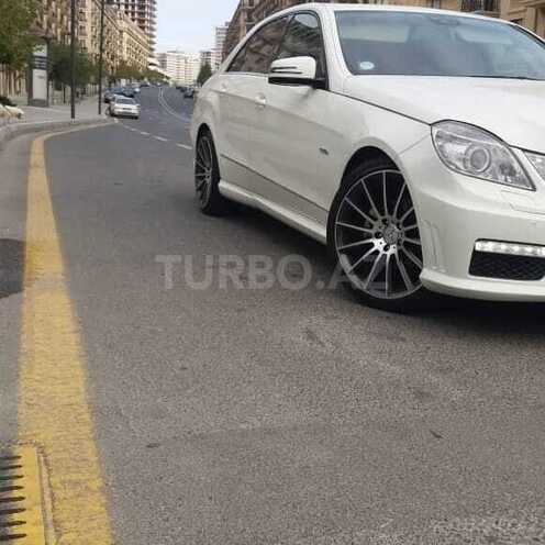 Mercedes E 220 2011, 193,500 km - 2.2 l - Bakı