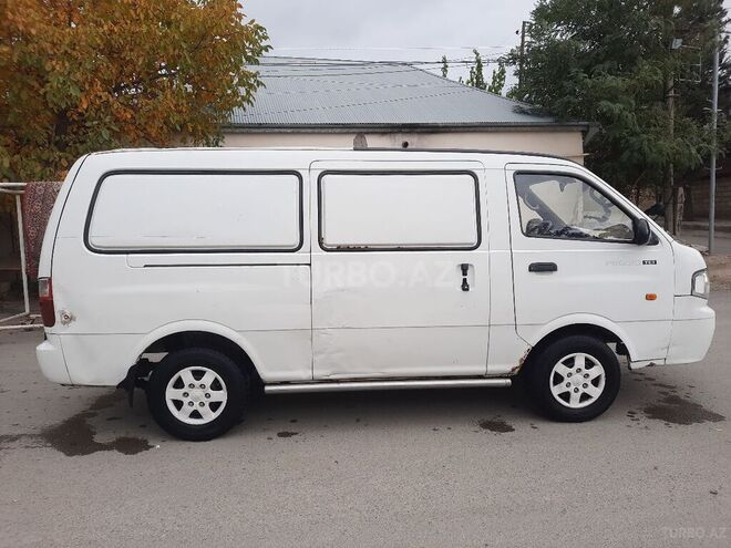 Kia Pregio 2005, 305,400 km - 2.5 l - Şamaxı